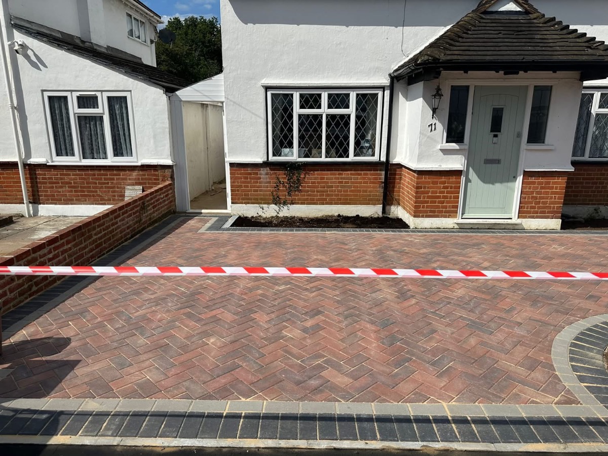 Builder: Image 24
